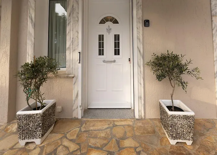 Kataleya * Svoronata